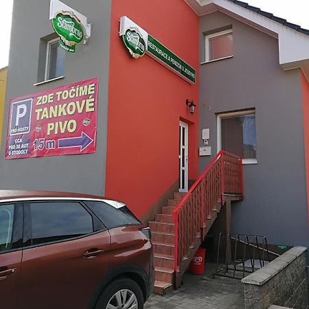 Restaurace A Penzion U Jessyho Perná Exteriör bild